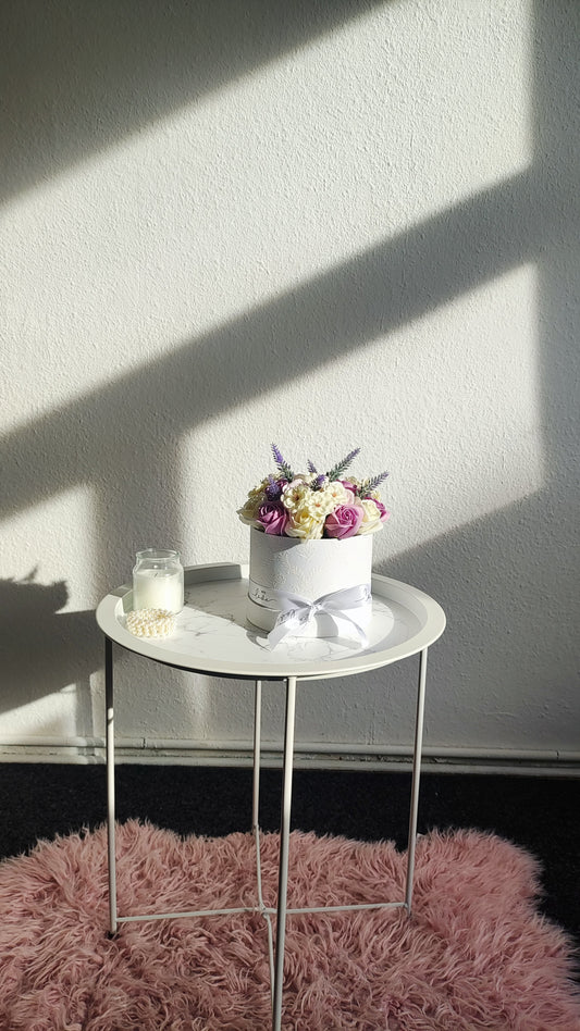 Lavender Épure – Edles Rosenarrangement in Rosé, Creme & Lavendel