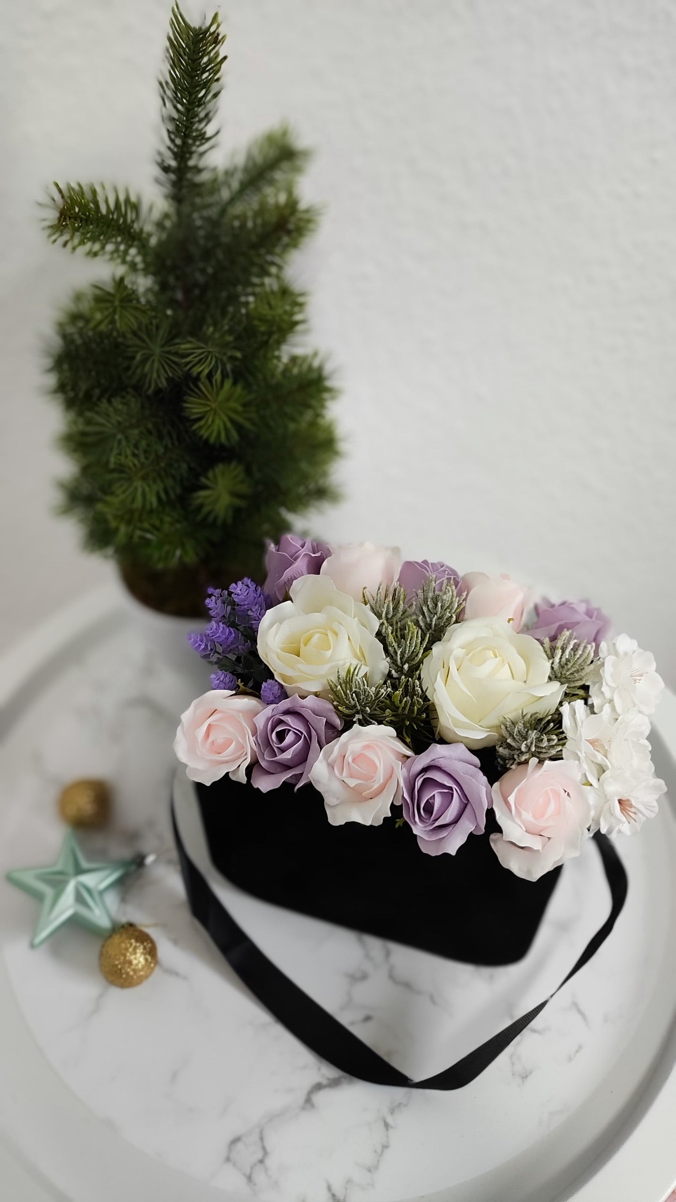 Frosted Lavender Dream – Winterliche Rosentasche