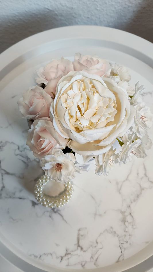 Élégance Blanche - Zeitlose Schönheit in Weiß