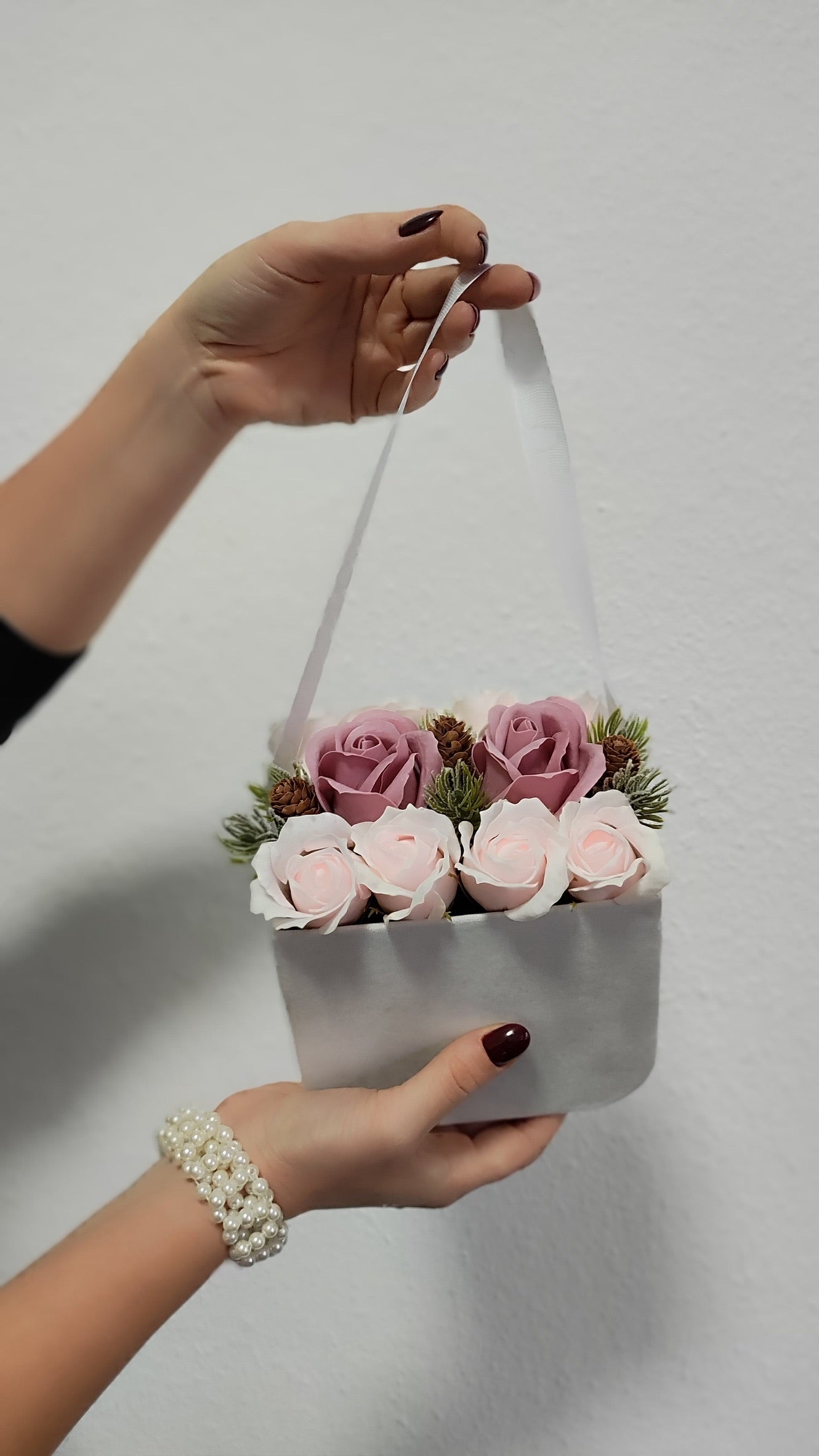 Frosted Rose Dream – Winterliche Rosenkomposition in Pastell