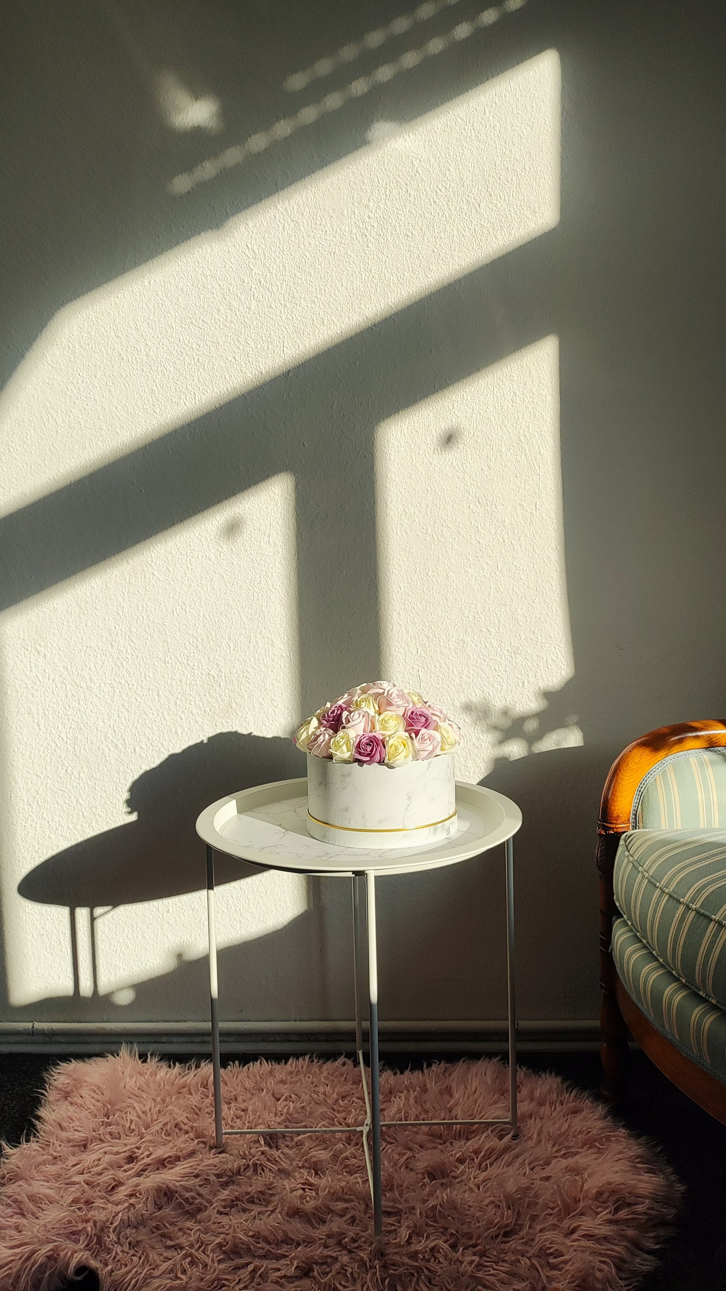 Pastel Royale – Luxuriöses Rosenarrangement in Creme, Rosé & Lavendel