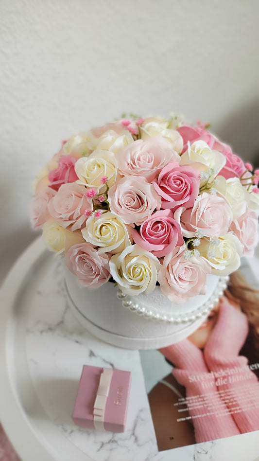 Maison Rosé Deluxe – Premium Rosenarrangement mit Curly Roses