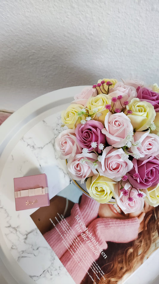 Pastel Bloom Élégance – Luxuriöses Rosenarrangement in zarten Pastelltönen