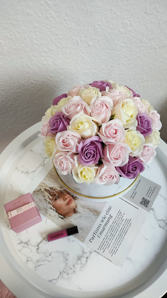 Pastel Royale – Luxuriöses Rosenarrangement in Creme, Rosé & Lavendel