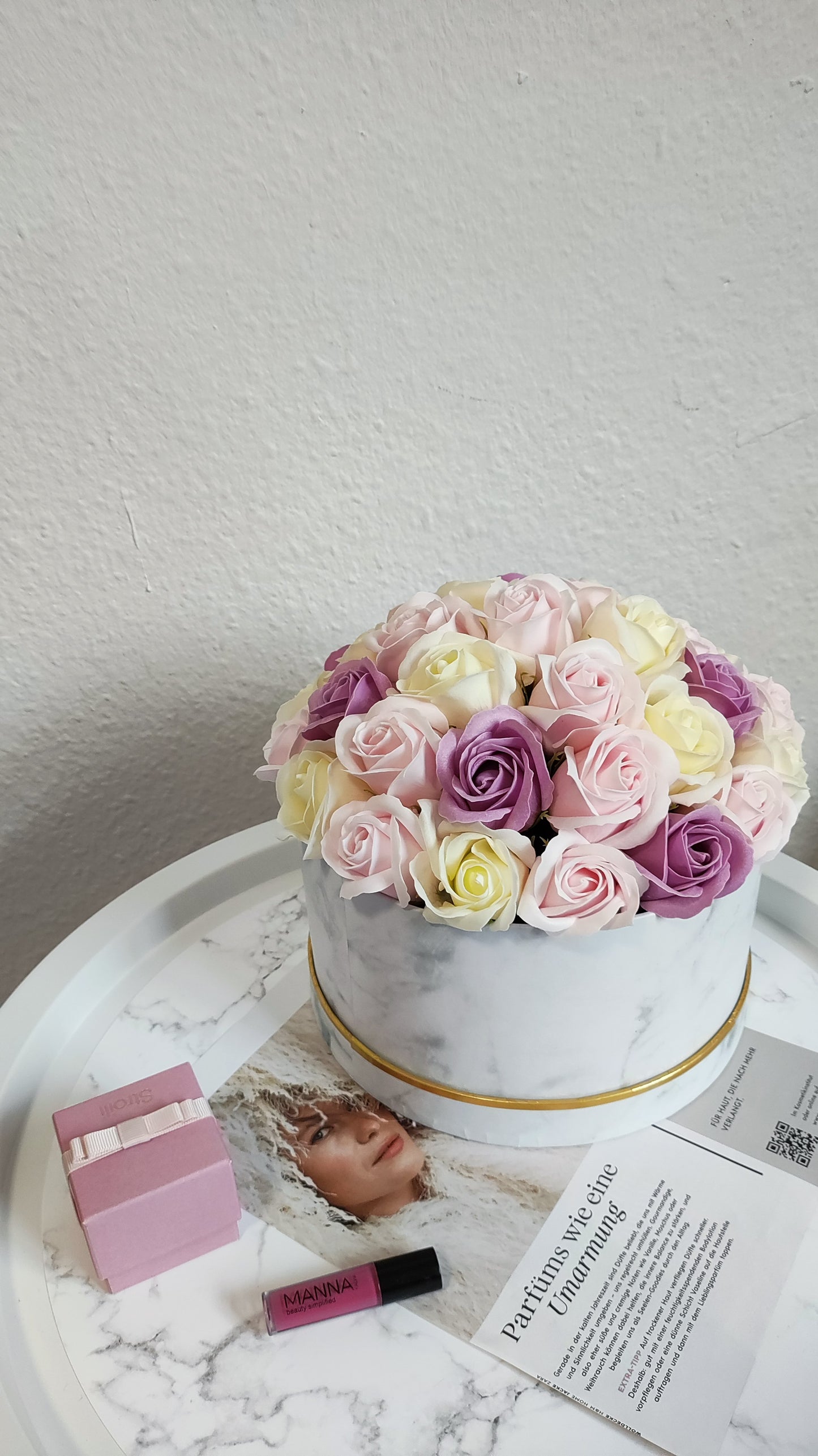 Pastel Royale – Luxuriöses Rosenarrangement in Creme, Rosé & Lavendel