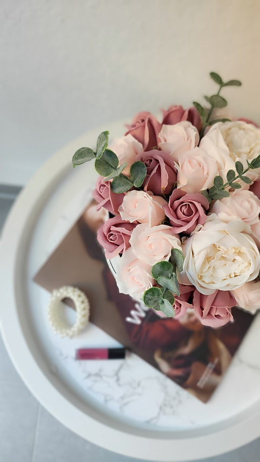 Rosé Équilibre – Elegante Rosenkomposition in Blush & Creme